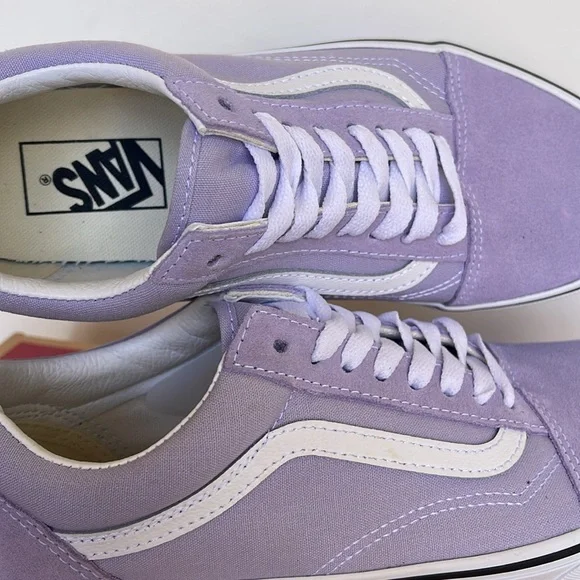 Vans WMNS Old Skool
Color Theory Purple Heath
VN0A5JMIZS0
Sneakers - Picture 14 of 16